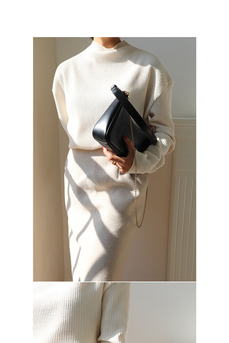 Minimalist Crescent Shoulder Bag with Chain Strap
