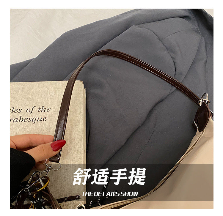 Slouchy Zipper Pocket Hobo Shoulder Bag with Contrast Trim