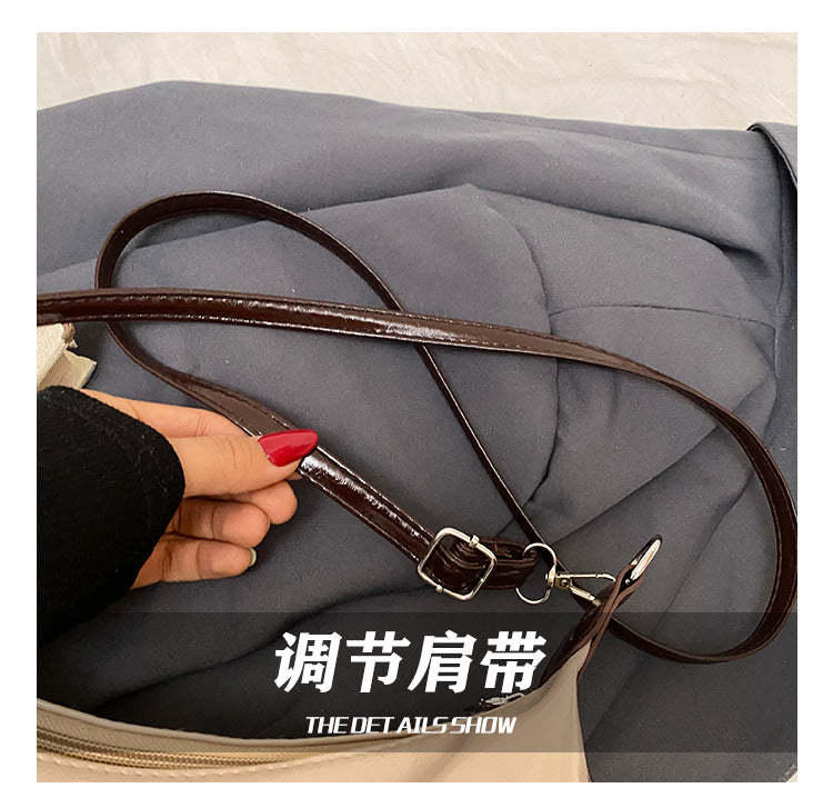 Slouchy Zipper Pocket Hobo Shoulder Bag with Contrast Trim