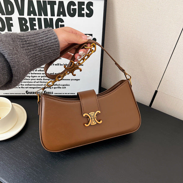 Chic Triomphe Clasp Shoulder Bag with Chain & Belt Straps