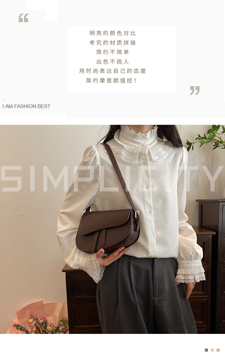 Classic Saddle Flap Crossbody Bag