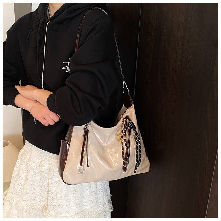 Slouchy Zipper Pocket Hobo Shoulder Bag with Contrast Trim