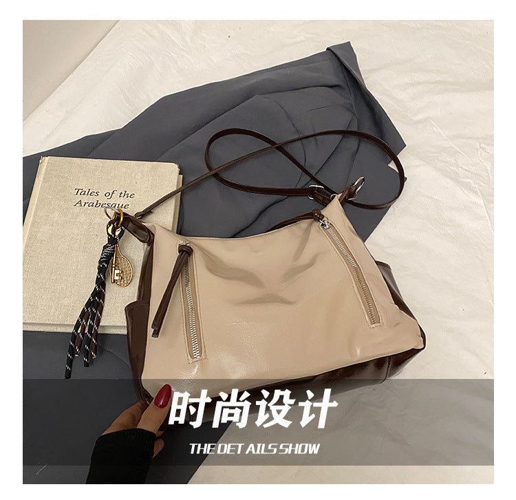Slouchy Zipper Pocket Hobo Shoulder Bag with Contrast Trim