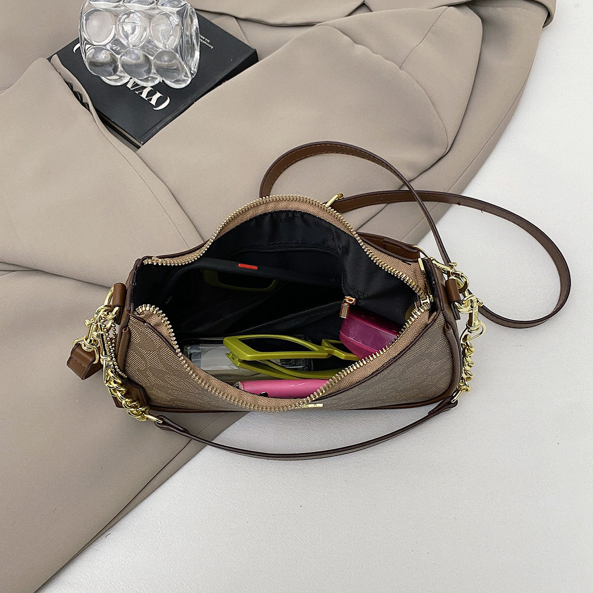 Coach Teri Shoulder Bag – Signature Canvas