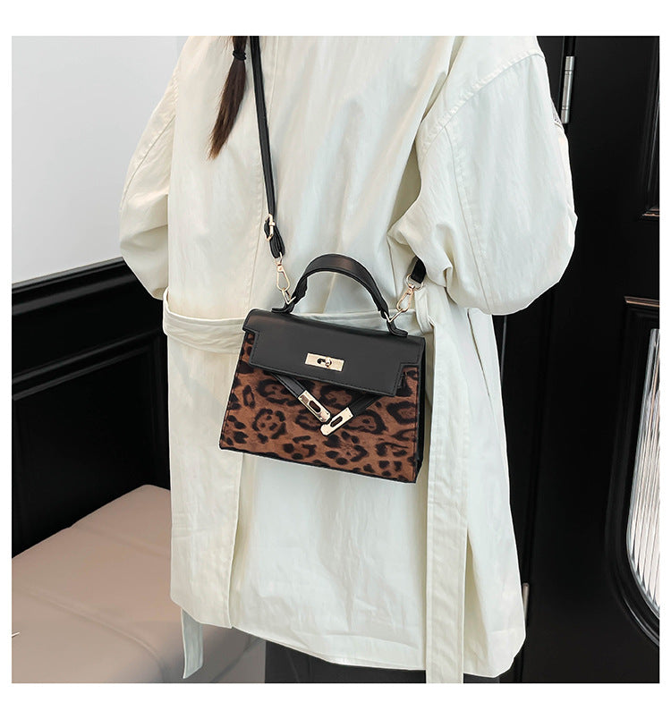 Chic Leopard-Print Flap Top-Handle Bag