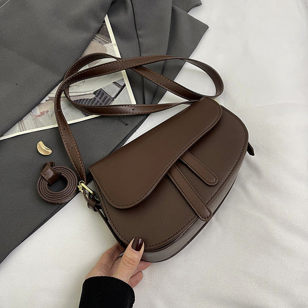 Classic Saddle Flap Crossbody Bag
