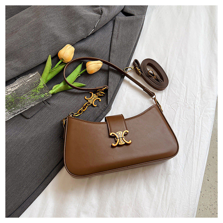 Chic Triomphe Clasp Shoulder Bag with Chain & Belt Straps