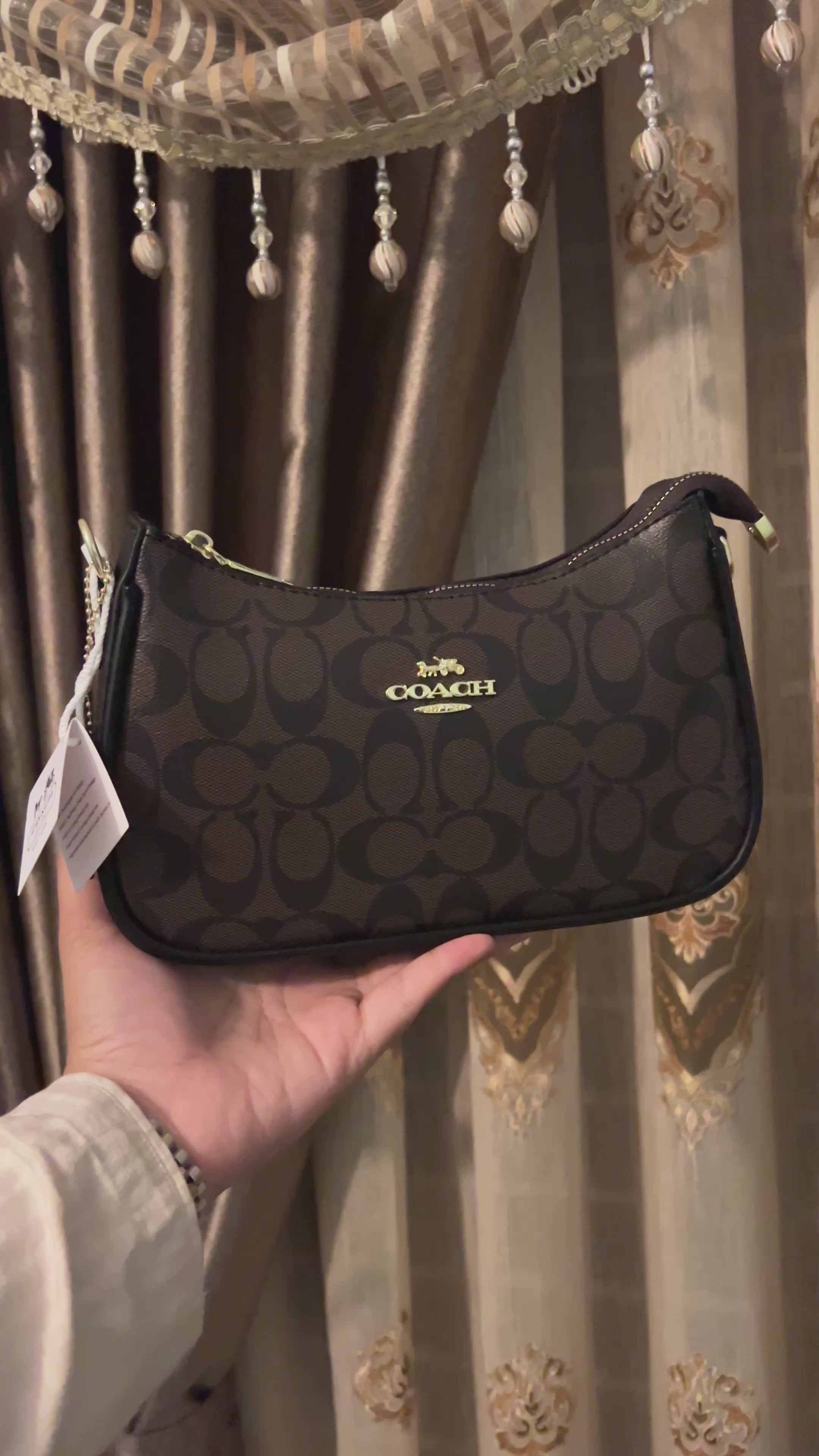 Coach Teri Shoulder Bag – Signature Canvas